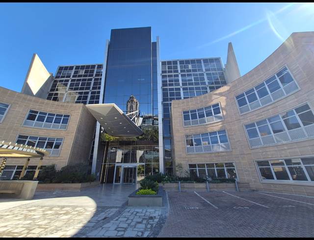 40M² OFFICE TO LET IN SANDTON CENTRAL